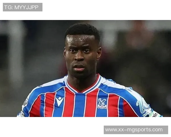 曼城中卫危机加剧仅剩阿克胡桑诺夫召回小将并有意引进格伊